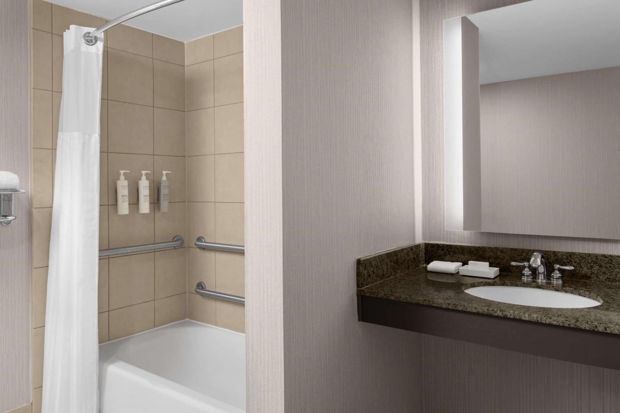 Hilton Garden Inn Bethesda Downtown Esterno foto